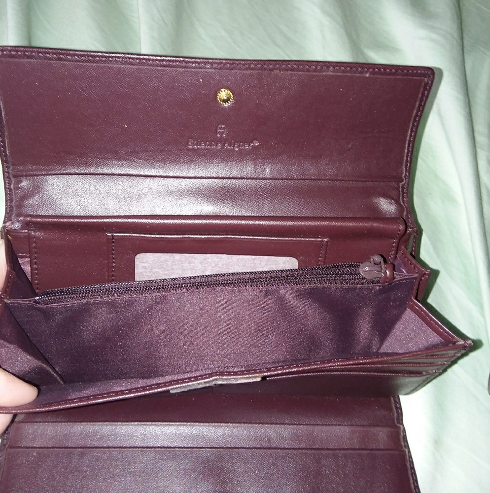 Wallet - image 1